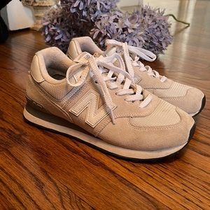 New Balance Classic 574 Core Sneakers Pale Gray Women’s size 8